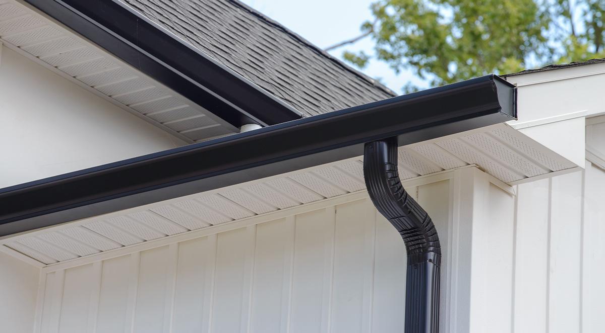 why_seamless_gutters_are_your_homes_best_defense image